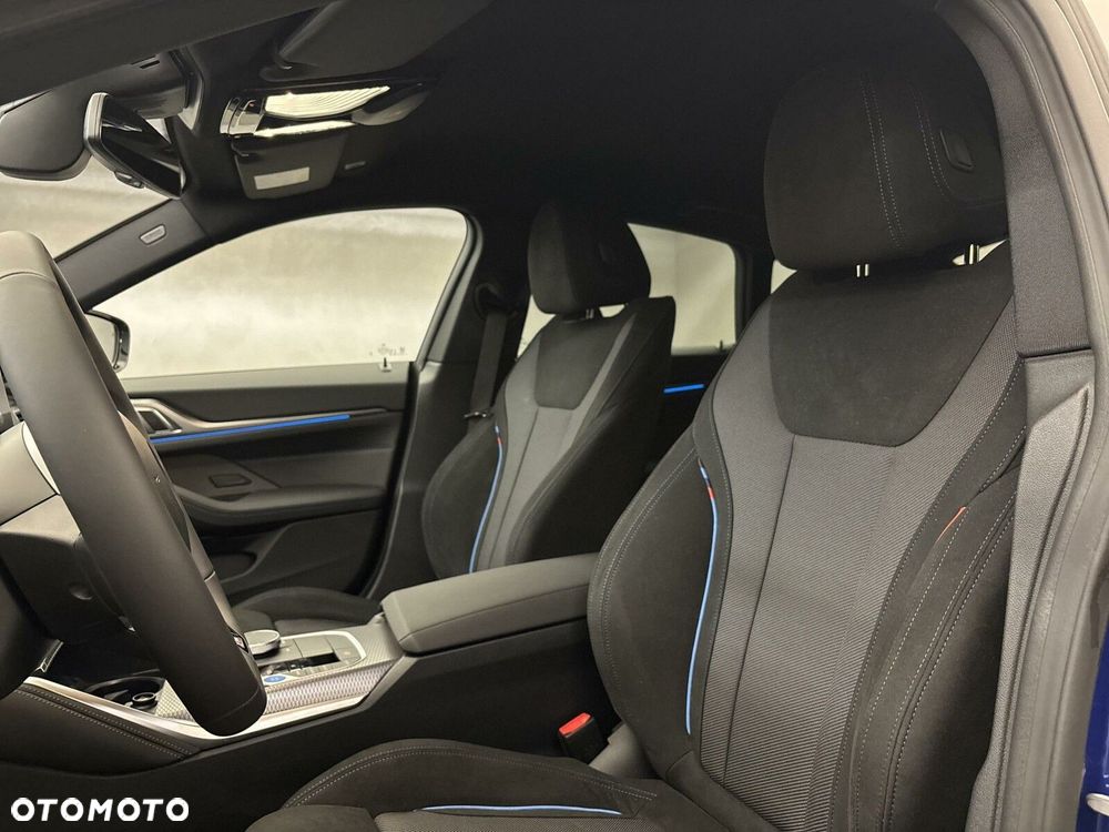 BMW i4 - 12