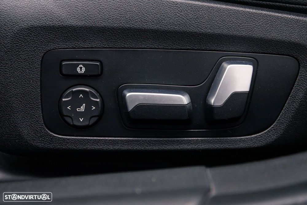 BMW 330 e iPerformance Pack M - 21