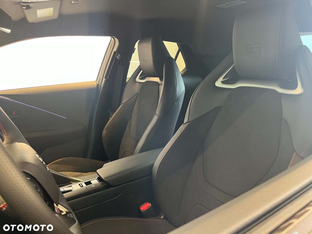 Toyota C-HR 2.0 PHEV Dynamic Force GR Sport - 8