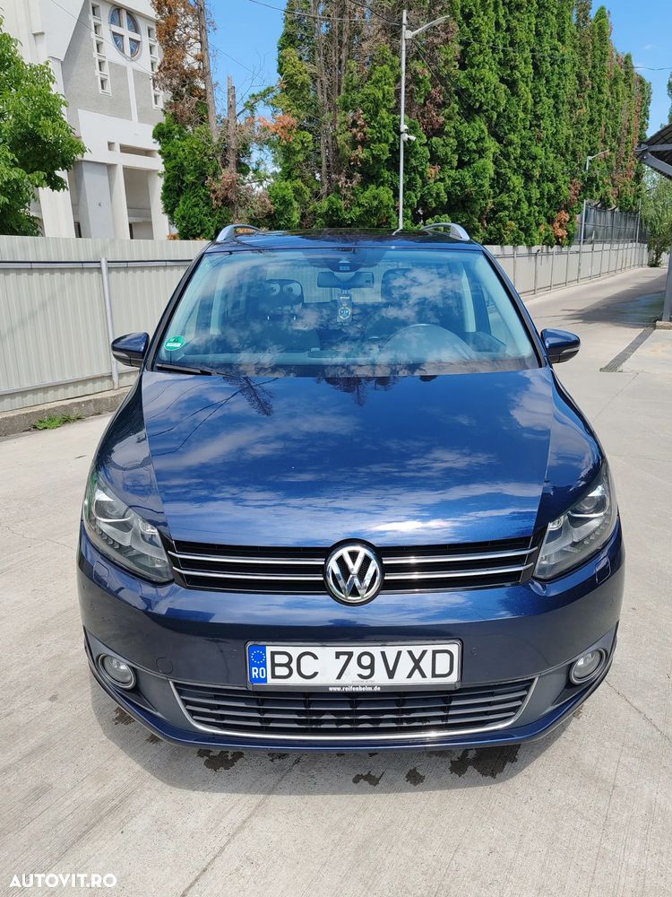 Volkswagen Touran 1.6 TDI DSG Highline - 1