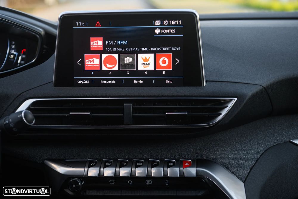 Peugeot 3008 PureTech 130 Stop & Start GPF EAT8 Allure - 32