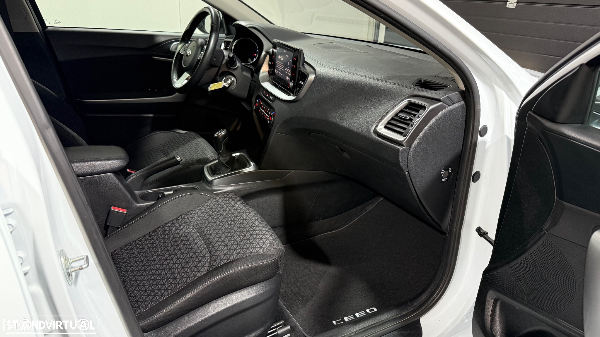 Kia Ceed 1.0 T-GDI Urban - 11