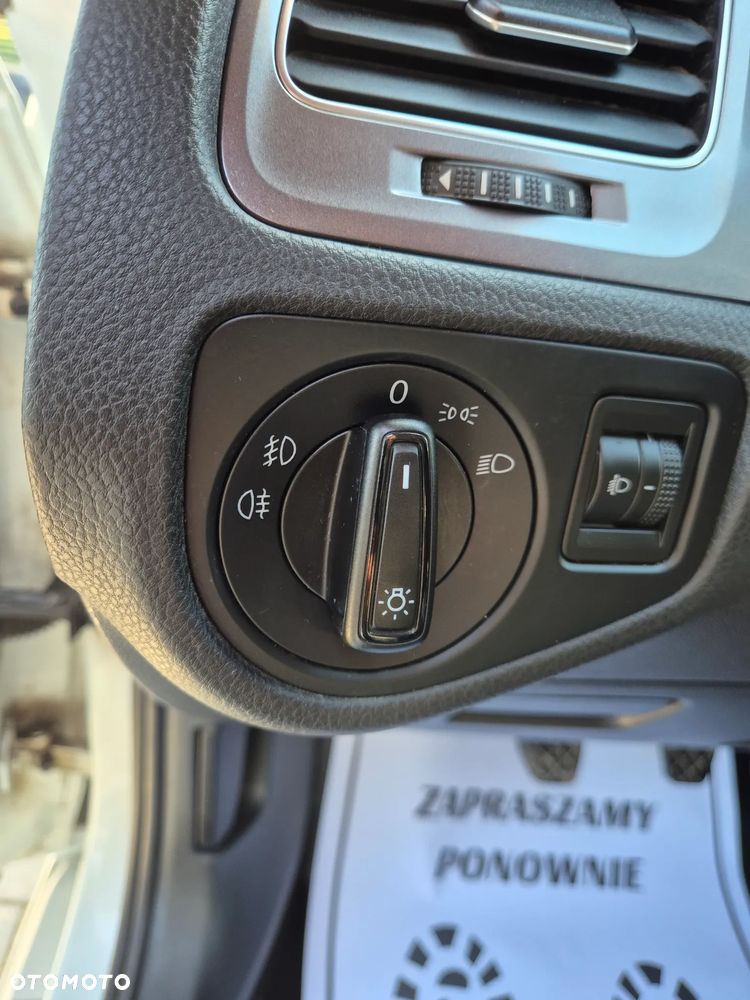 Volkswagen Golf - 27