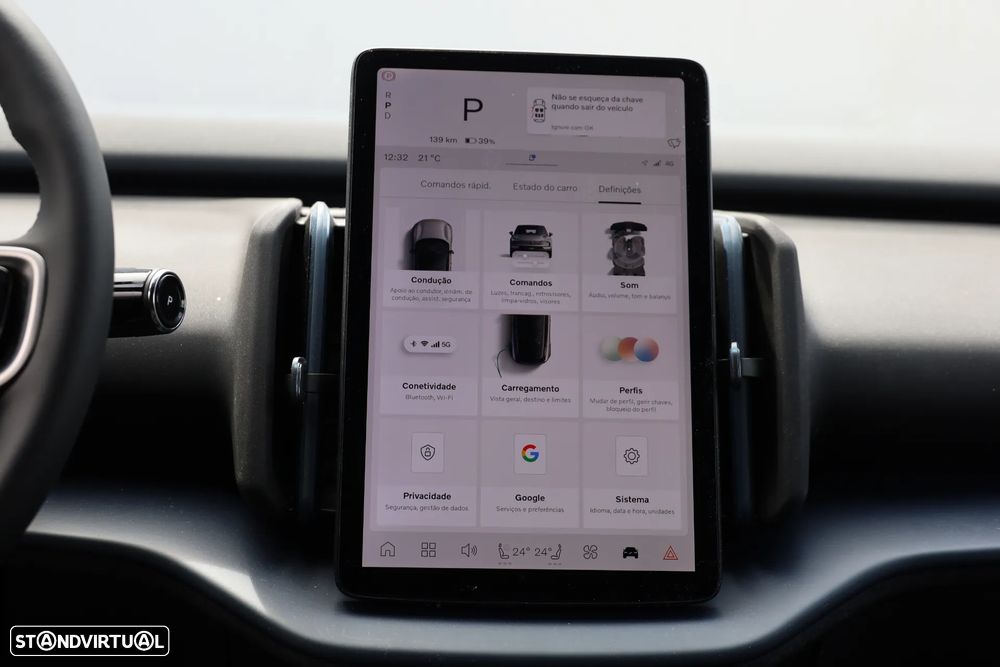 Volvo EX30 Single Motor Extended Range RWD Plus - 22