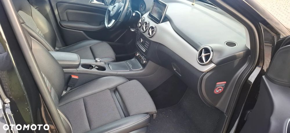 Mercedes-Benz Klasa B 200 7G-DCT Style - 23