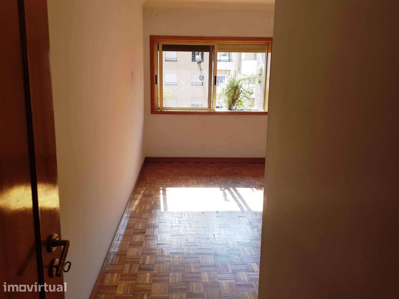 Arrenda-se apartamento Tipo T2 em São Vítor - Grande imagem: 2/18