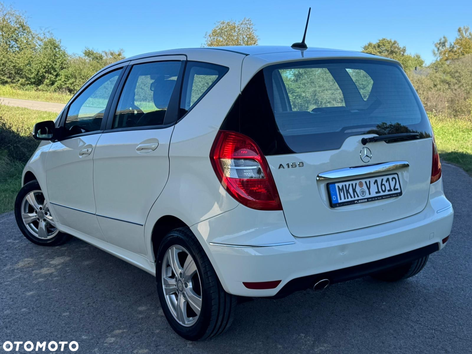 Mercedes-Benz Klasa A 160 BlueEFFICIENCY Special Edition - 4