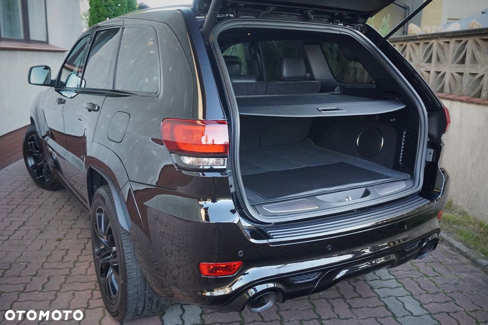 Jeep Grand Cherokee SRT Night - 18
