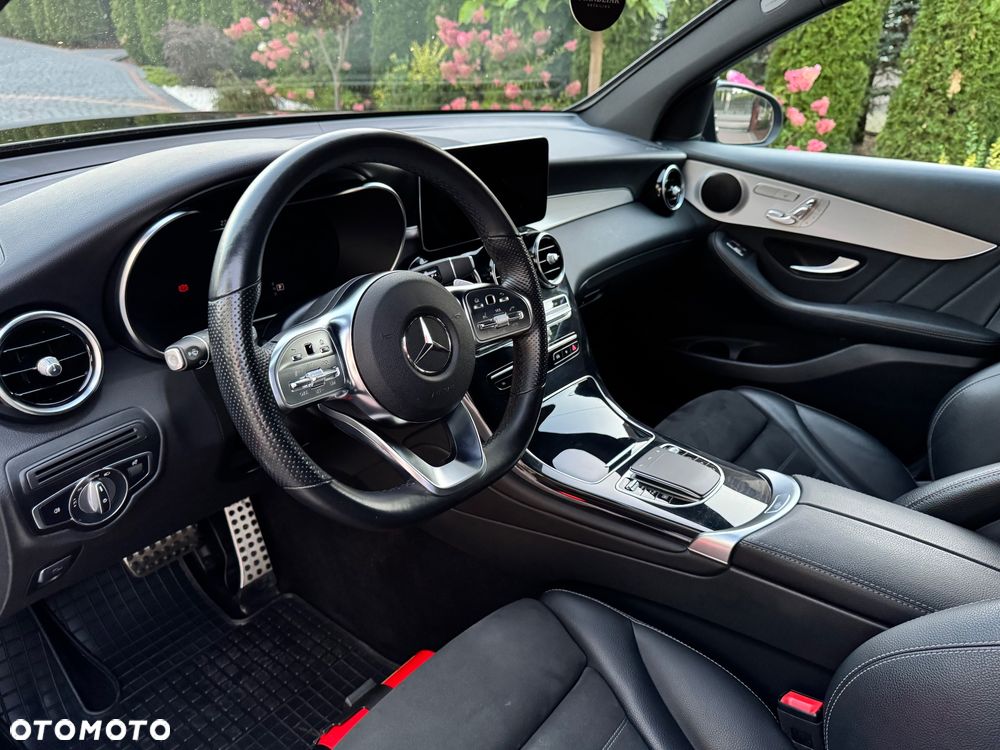 Mercedes-Benz GLC - 28