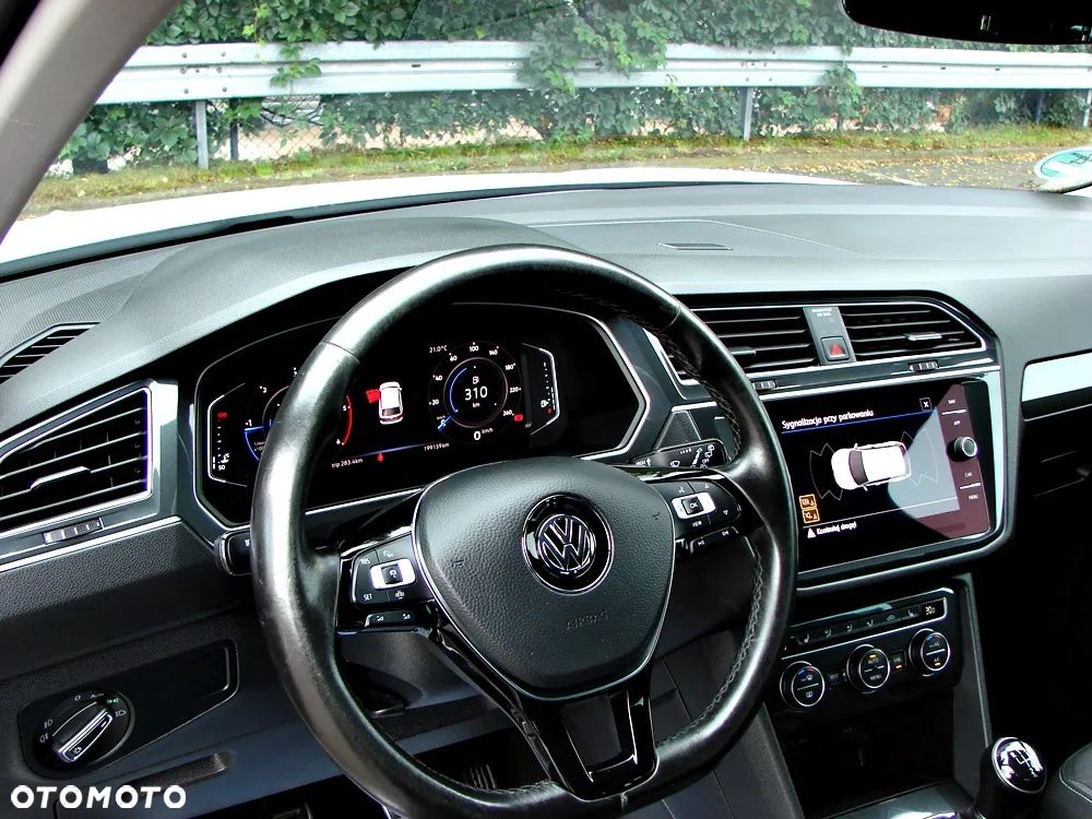 Volkswagen Tiguan 2.0 TDI SCR R-Line - 19
