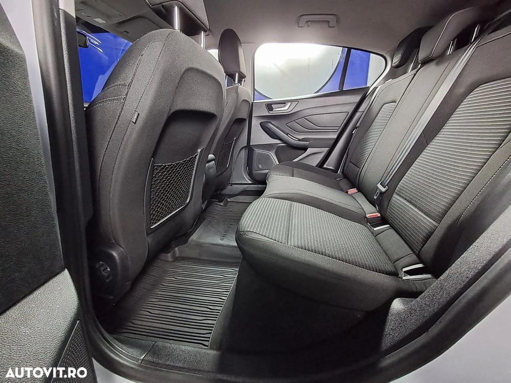 Ford Focus 1.0 EcoBoost MHEV Titanium - 24