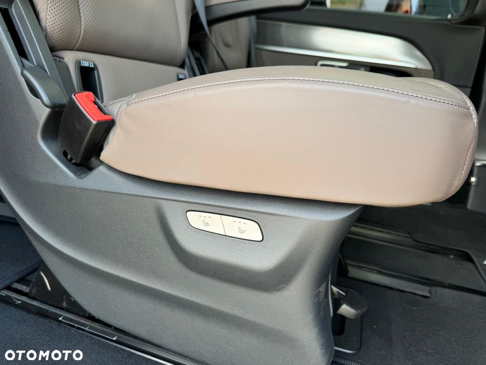 Mercedes-Benz Klasa V 300 d 4-Matic Exclusive 9G-Tronic (d³ugi) - 19