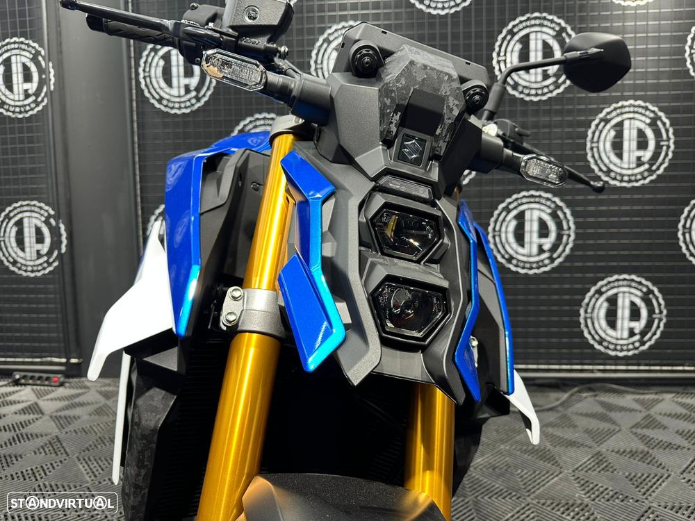 Suzuki GSX S 1000 - 8