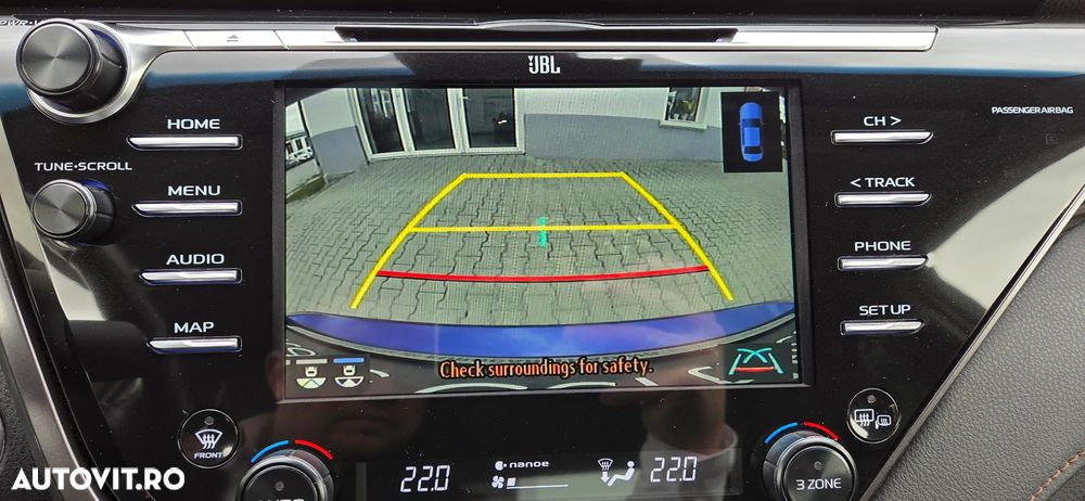 Toyota Camry 2.5 Exclusive - 24