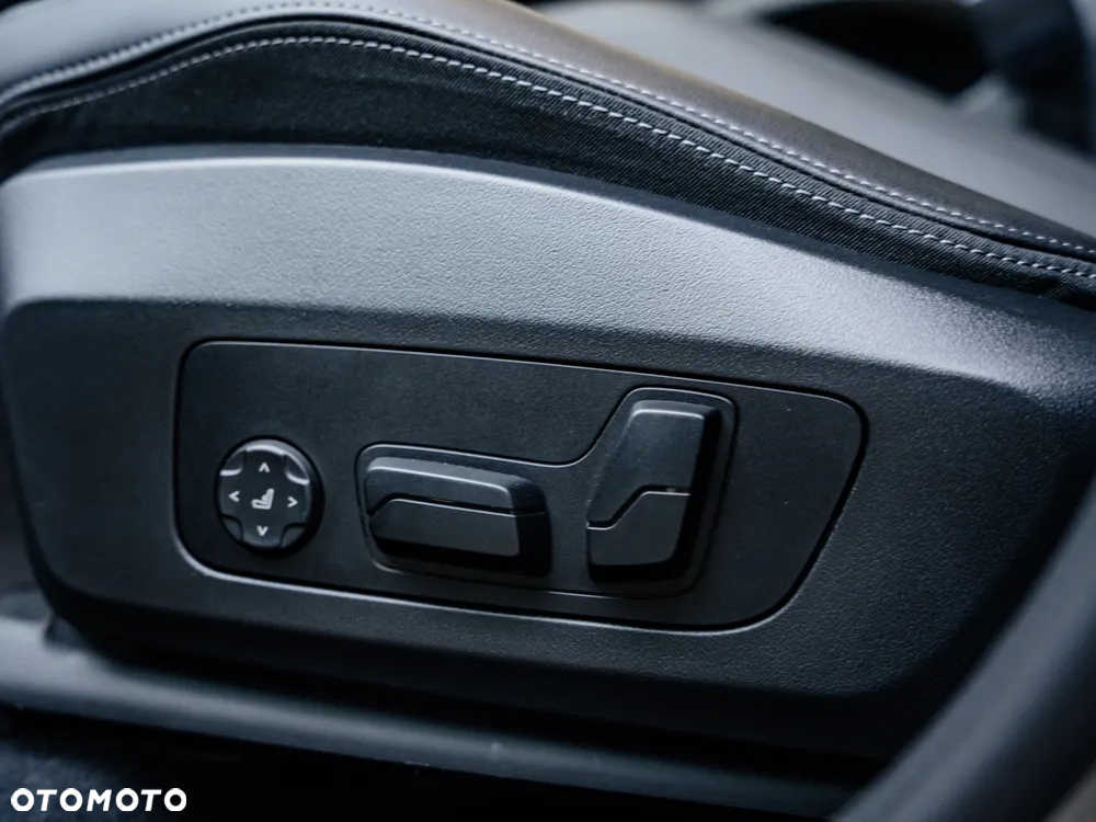 BMW X1 sDrive18i xLine - 10