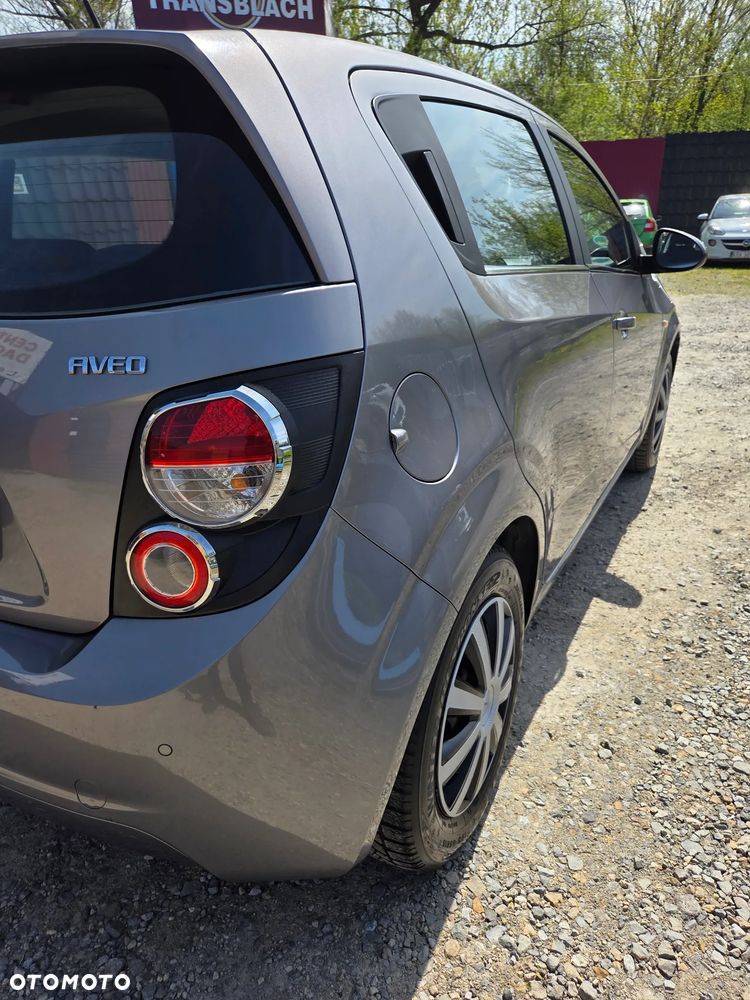 Chevrolet Aveo 1.6 LTZ - 11
