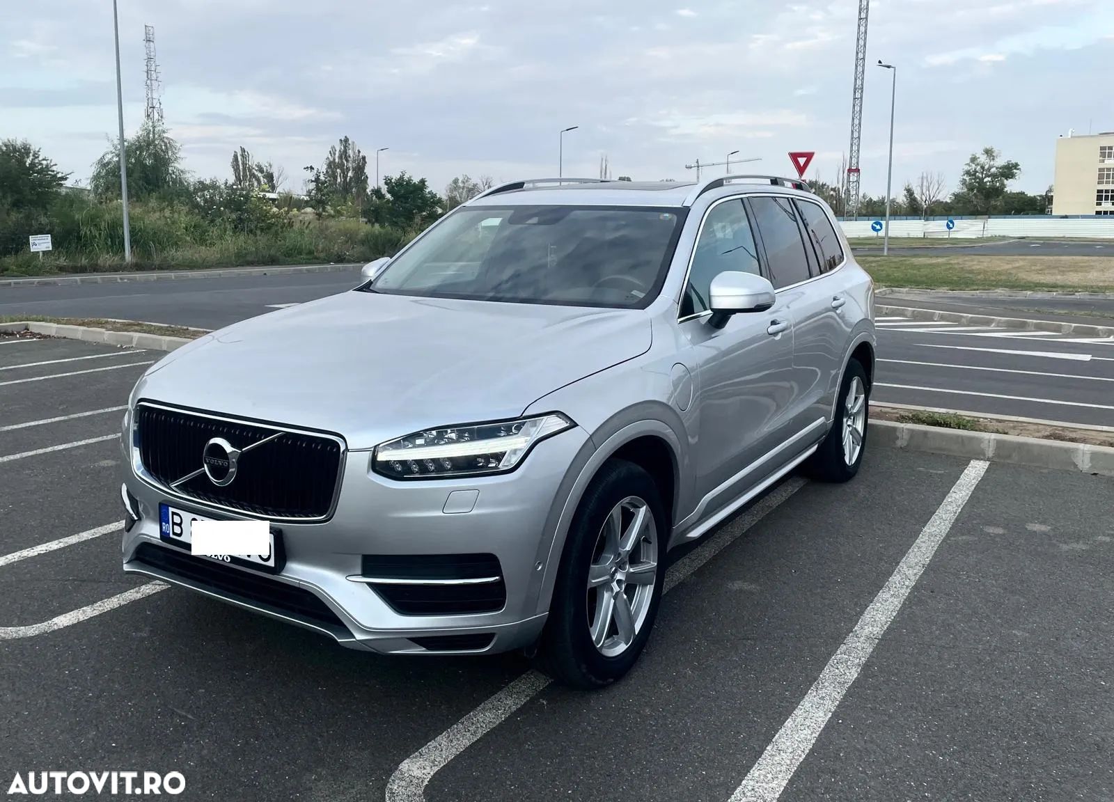Volvo XC 90 - 1