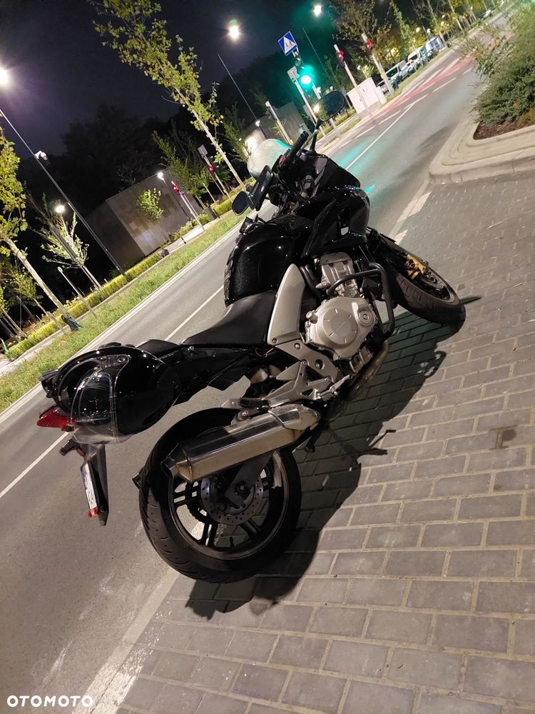 Honda CBF - 23