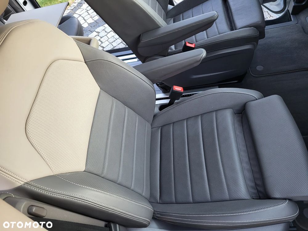 Volkswagen Multivan - 35