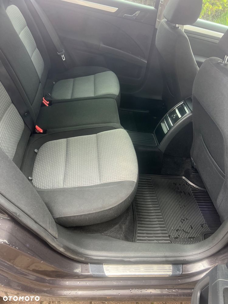 Skoda Superb 2.0 TDI Ambition DSG - 17