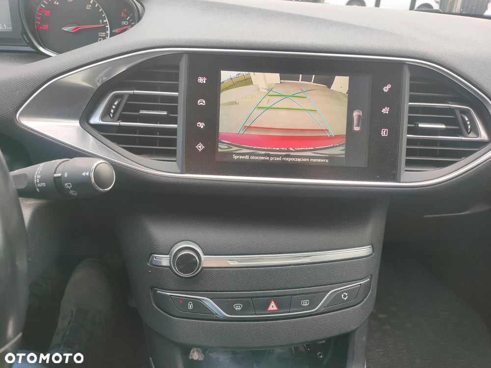 Peugeot 308 2.0 Blue HDi Allure S&S - 15