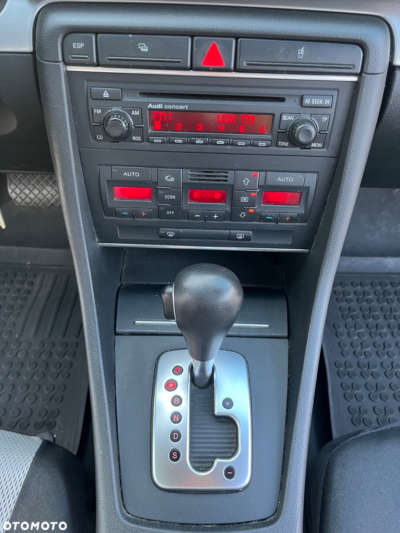 Audi A4 Avant 2.0 TDI Multitronic - 29