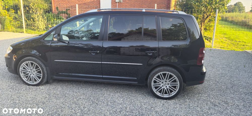 Volkswagen Touran - 2