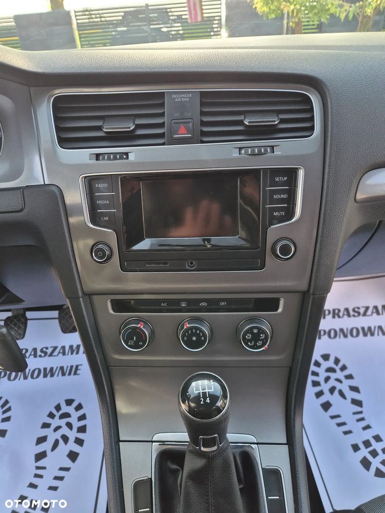 Volkswagen Golf - 30