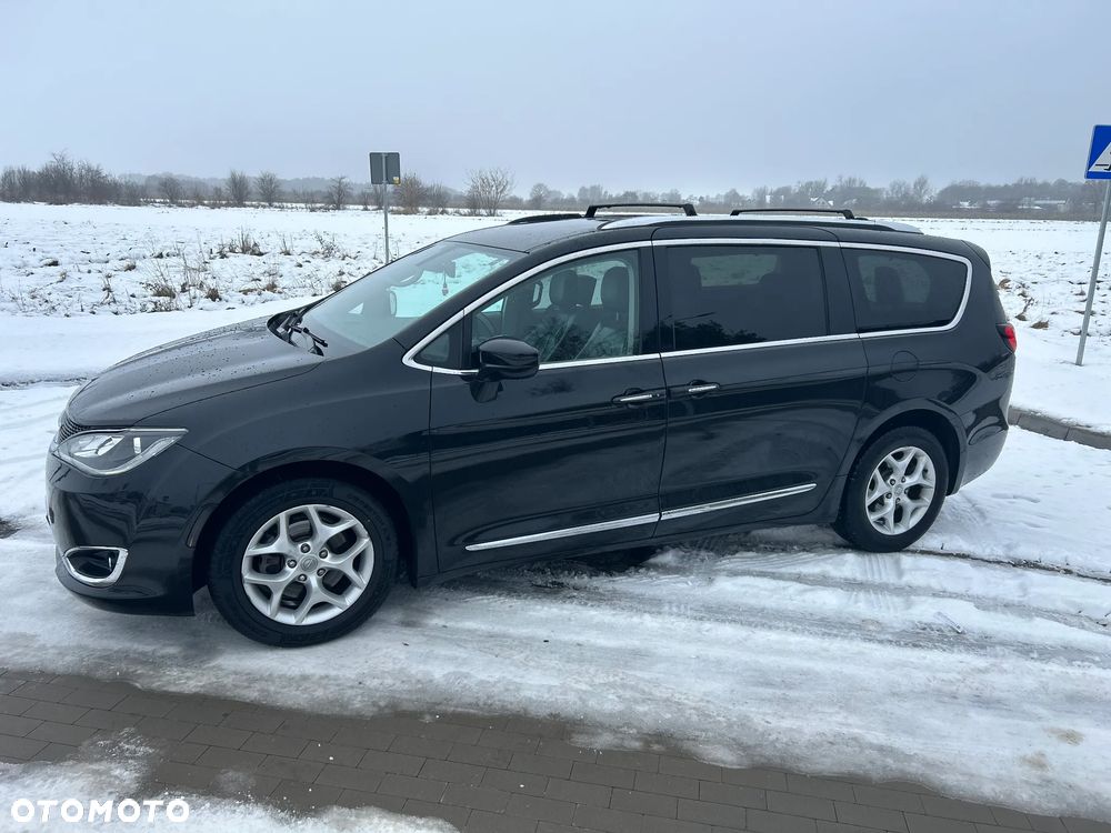 Chrysler Pacifica - 6