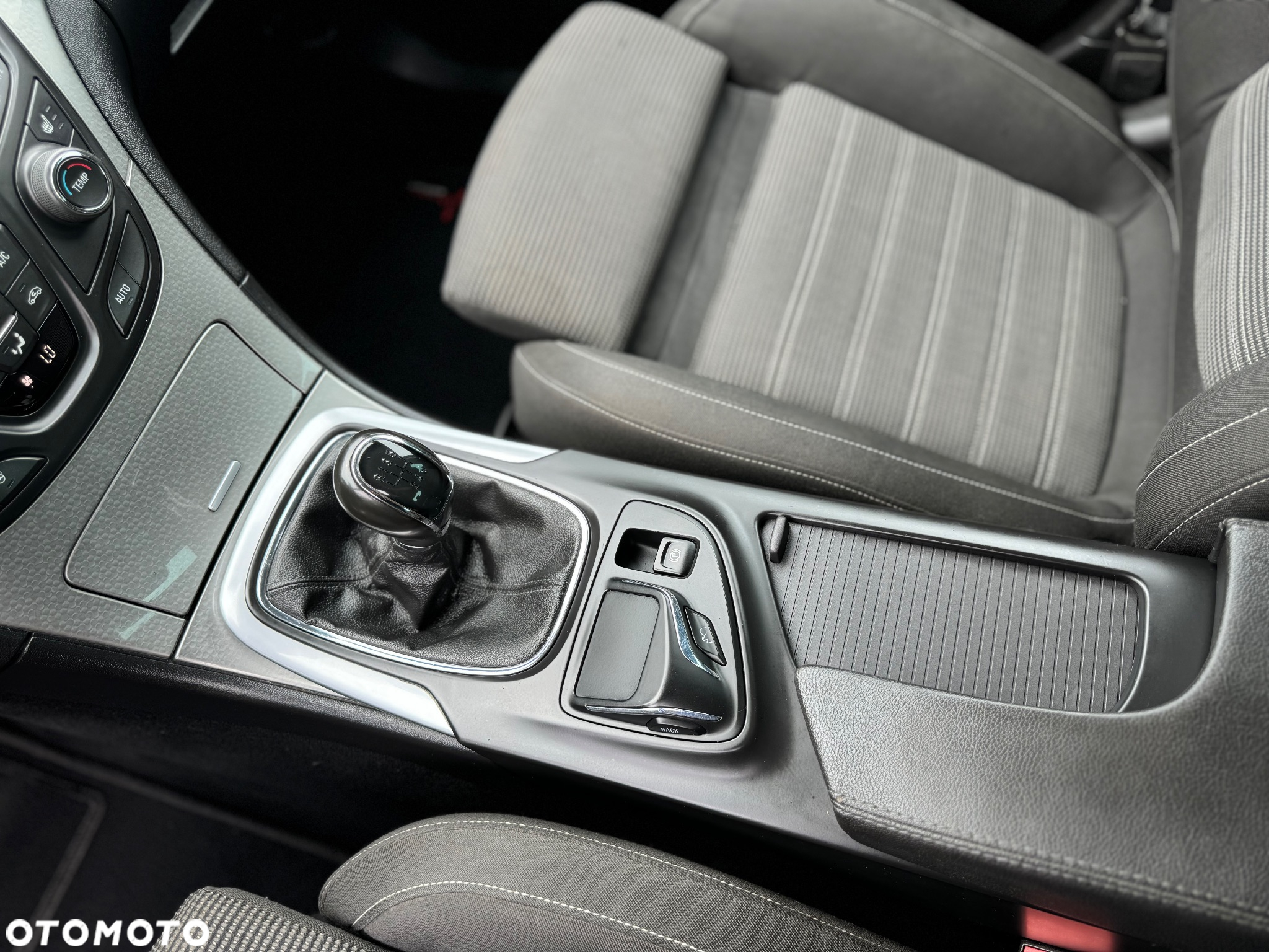Opel Insignia 2.0 CDTI Executive ecoFLEX S&S - 24