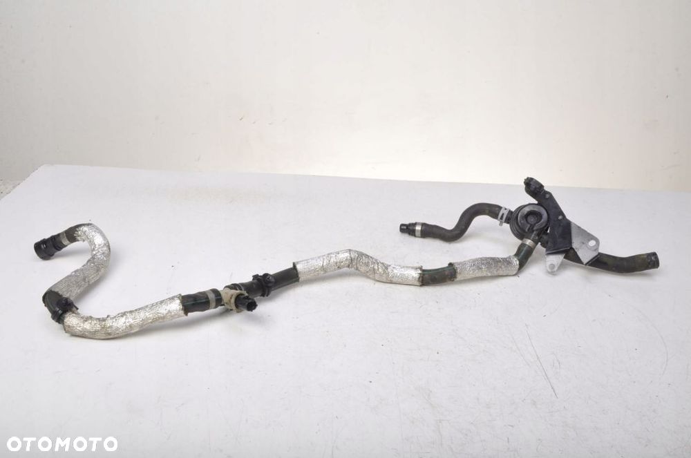 VOLVO XC90 T8 POMPKA POMPA WODY 31368325 PRZEWODY - 8