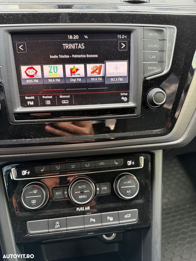Volkswagen Touran - 20