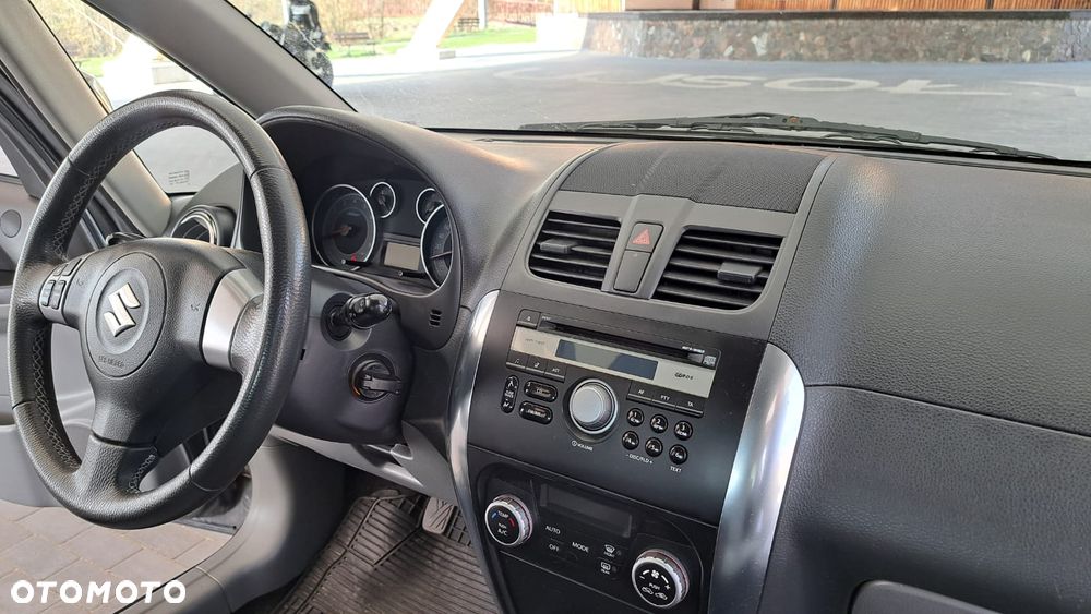 Suzuki SX4 - 8