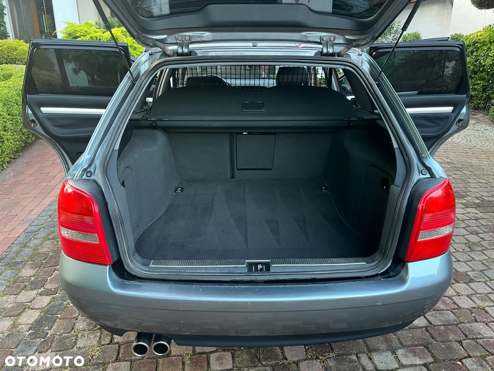 Audi A4 Avant 1.8T Quattro - 24