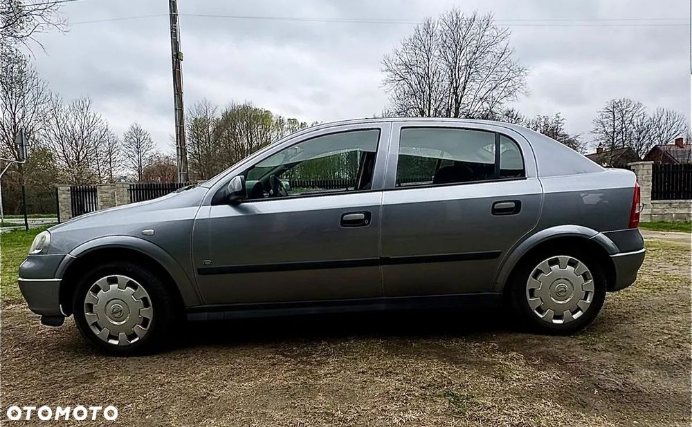 Opel Astra 1.4 - 9