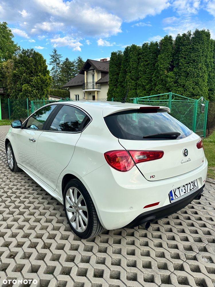 Alfa Romeo Giulietta 2.0 JTDM 16V - 4