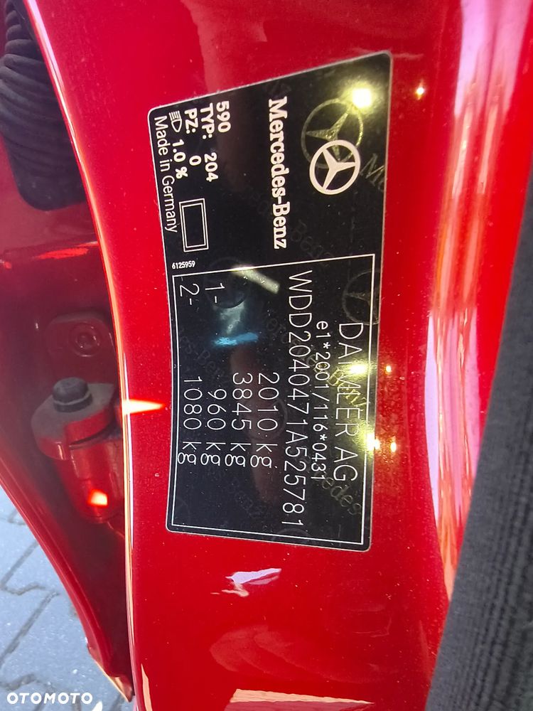 Mercedes-Benz Klasa C 250 CGI BlueEff Avantgarde - 38