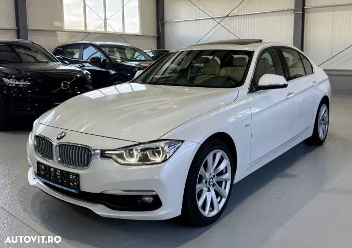 BMW Seria 3 318i Aut. Luxury Line - 2
