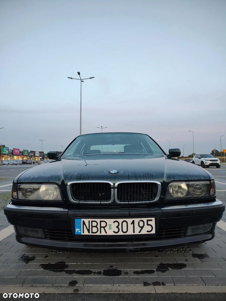 BMW Seria 7 728i L - 28