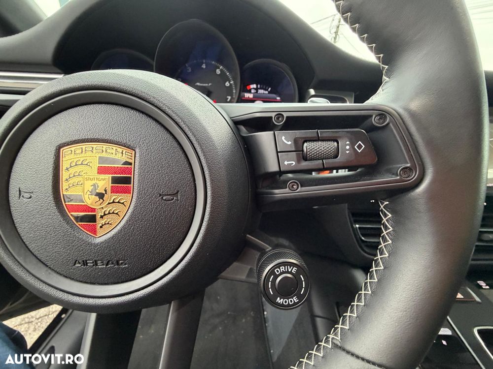 Porsche Macan T - 10