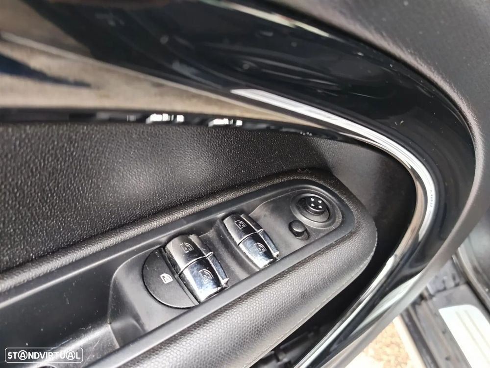 MINI Countryman Cooper D - 18