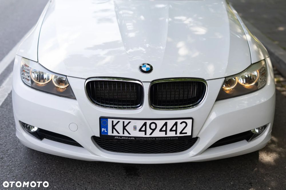 BMW Seria 3 318d DPF - 18