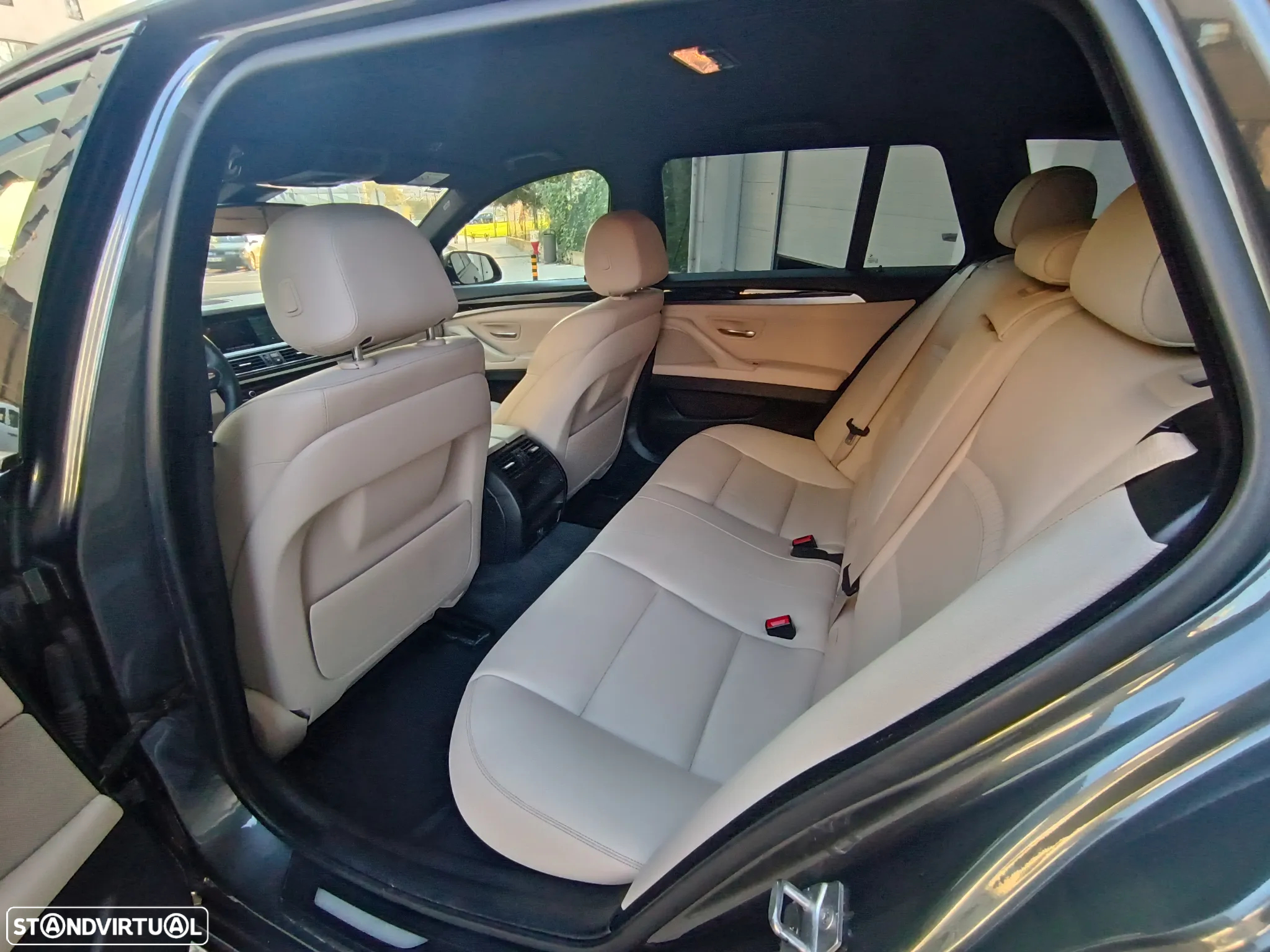 BMW 525 d Touring Aut. Luxury Line - 36