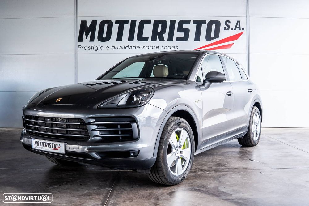 Porsche Cayenne - 4