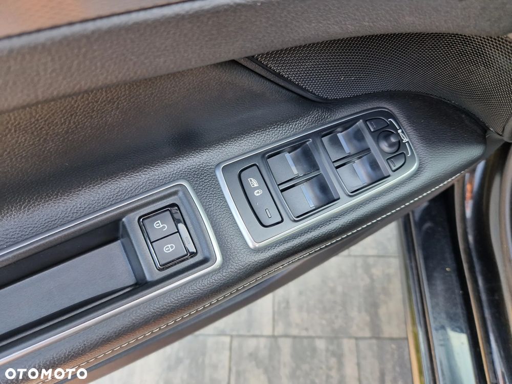 Jaguar XF 2.0 i4D AWD R-Sport - 10
