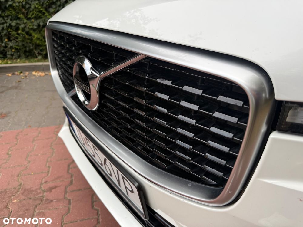 Volvo XC 60 T5 AWD R-Design - 7