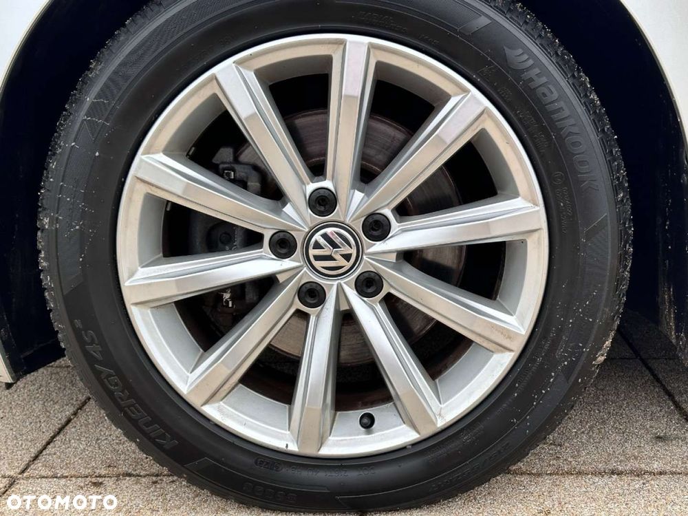 Volkswagen Passat - 18