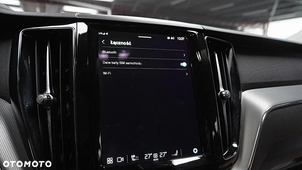 Volvo XC 60 B4 B Plus Dark - 25