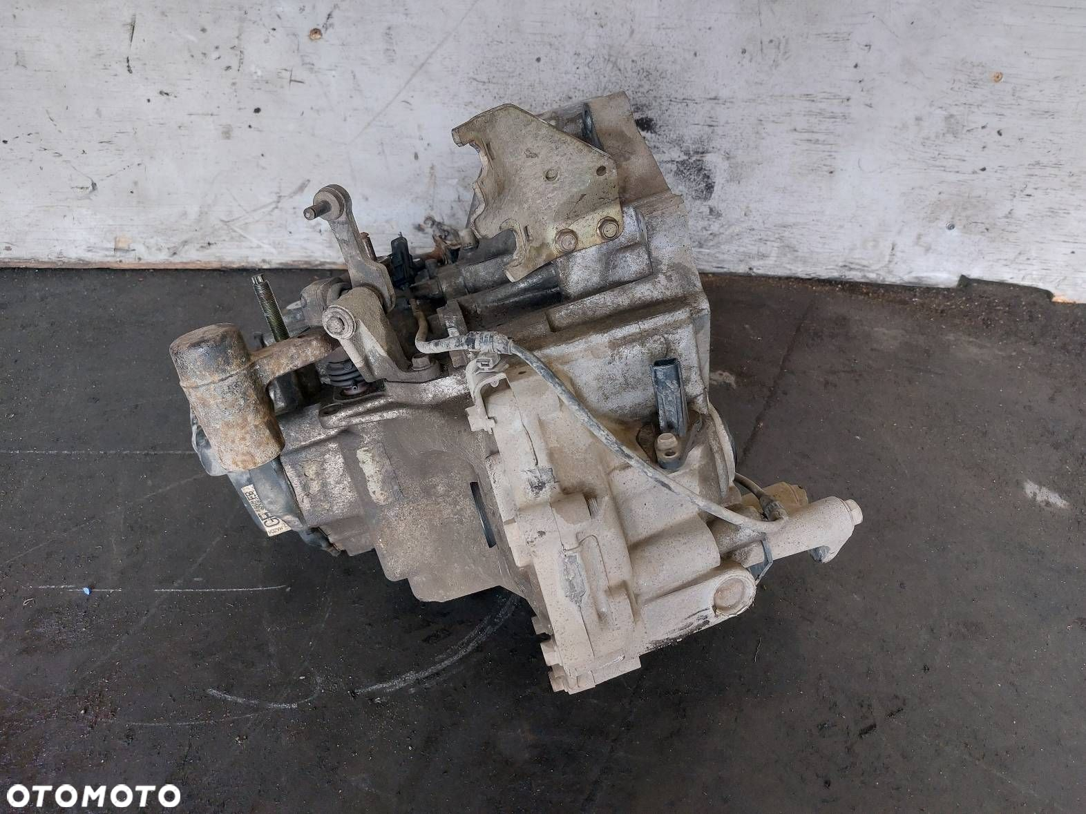 SKRZYNIA BIEGÓW MAZDA 6 I GG GY 2.0 16V BENZYNA MANUAL 5 B - 4