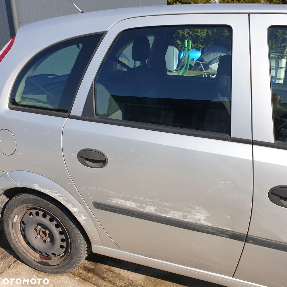 OPEL MERIVA A DRZWI PRAWY TYL  Z157 - 1